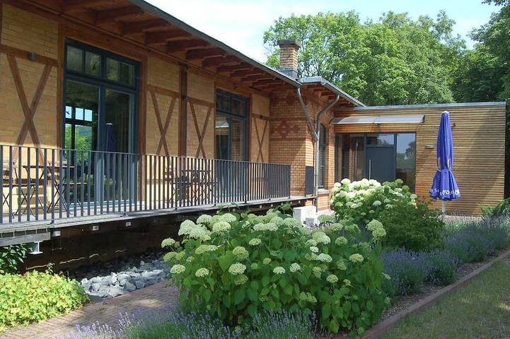 Ferienhaus für 8 Personen, mit Balkon und Garten