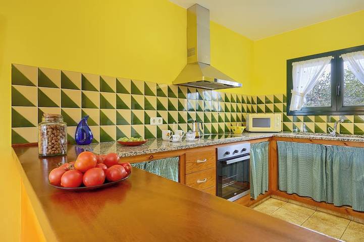 Ferienwohnung für 4 Personen, mit Garten und Terrasse sowie Pool