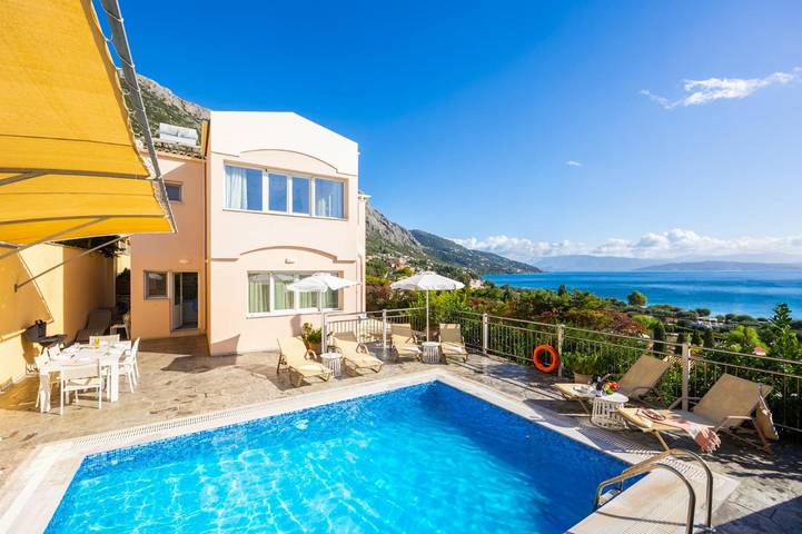 Villa für 8 Personen, mit Garten in Mparmpati