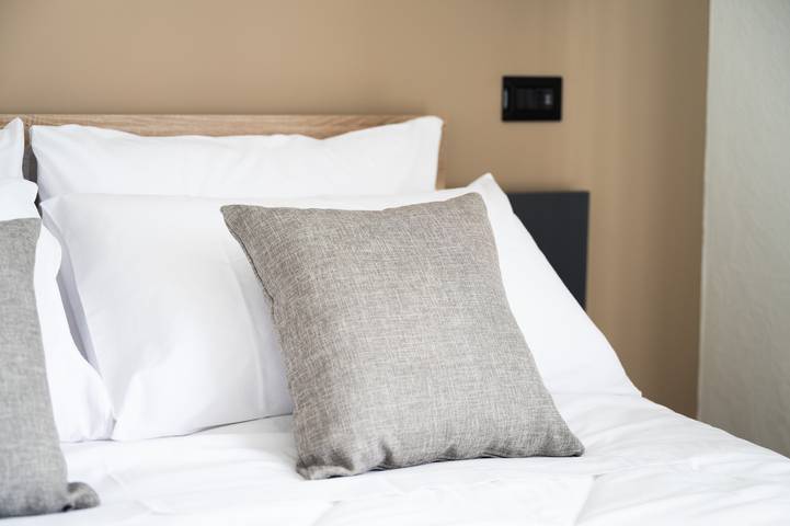 'Piazza Pertini - Room Ambra' with Balcony, Wi-Fi and Air Conditioning in Melendugno, Lecce Province