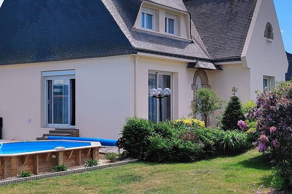 House with heated pool in Hennebont, Côte des Mégalithes