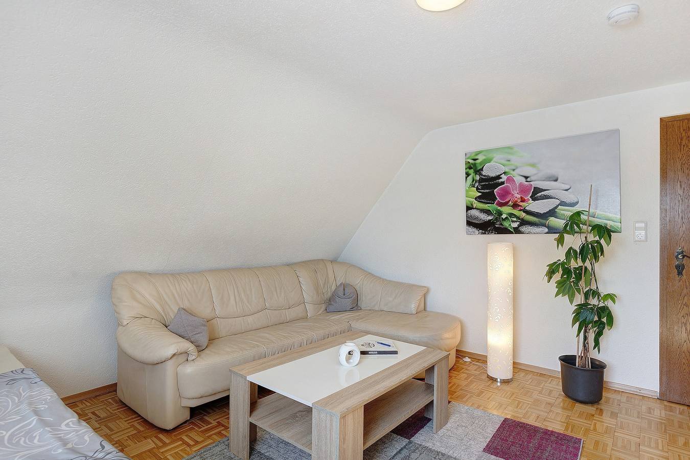 Ganze Wohnung, Ferienwohnung 'Honacker' mit Privatterrasse, Gemeinschaftsgarten und Wi-Fi in Steißlingen, Landkreis Konstanz