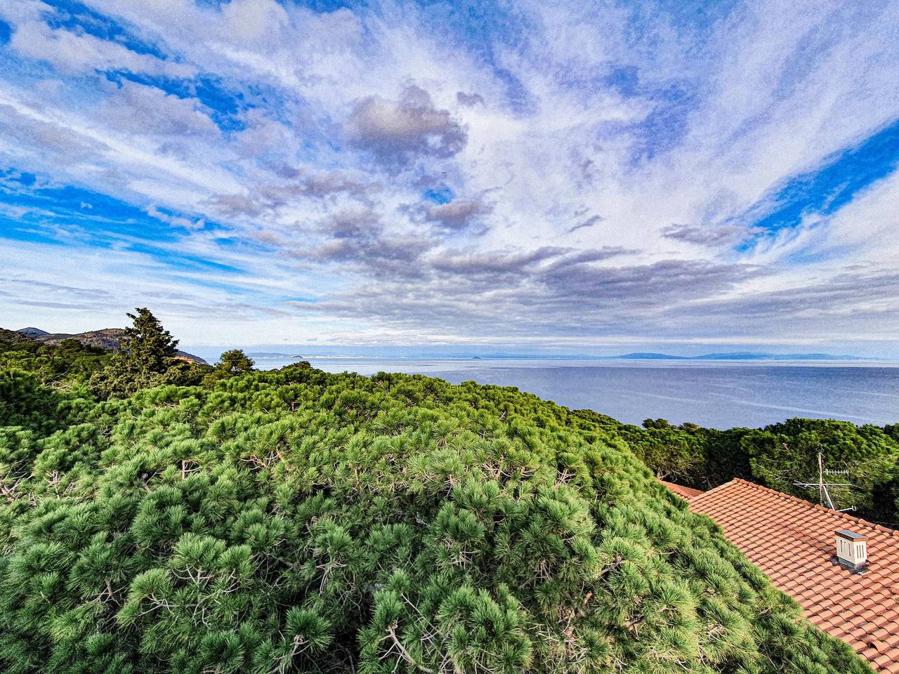 Appartamento intero, Appartamento "Capo Arco Terrazza" vicino alla spiaggia con piscina e terrazza condivise in Capo d'Arco, Isola d'Elba