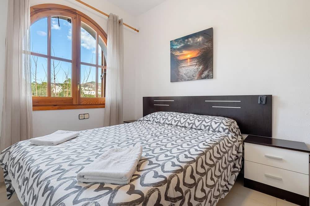 House 100m beach with 2 pools and barbecue in Calafell, Costa Dorada