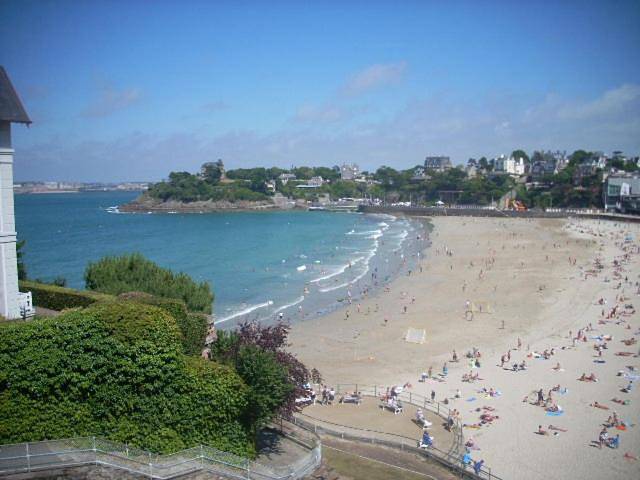 Le Crystal Dinard Plage in Dinard, Région de Saint-Malo
