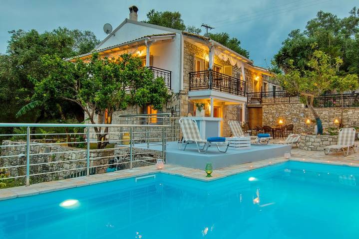 Διαμερίσματα διακοπών για 8 άτομα, με κήπο και θέα στον ωκεανό καθώς και μπαλκόνι στη Λάκκα