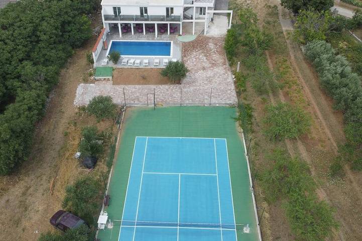 Villa für 12 Personen, mit Garten - 1