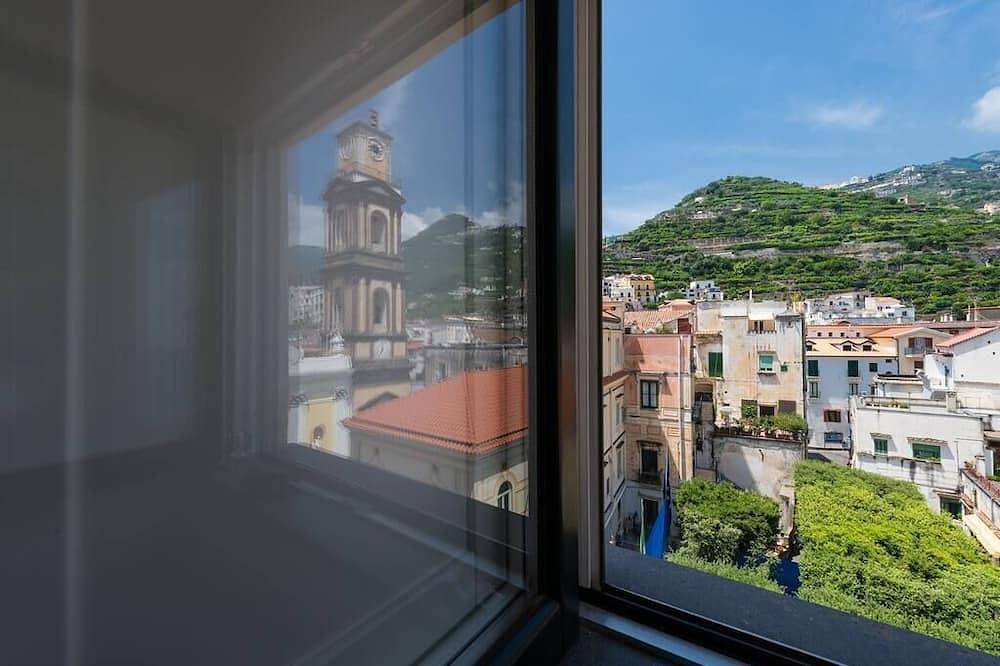 Entire apartment, Suite Fragola - Fruit Flats - Sea View by Amalfivacation.It- in Minori, Amalfi Coast