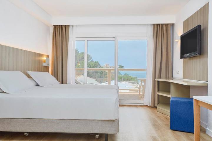 Location de vacances pour 6 personnes, avec piscine et jardin à Sant Elm - 3