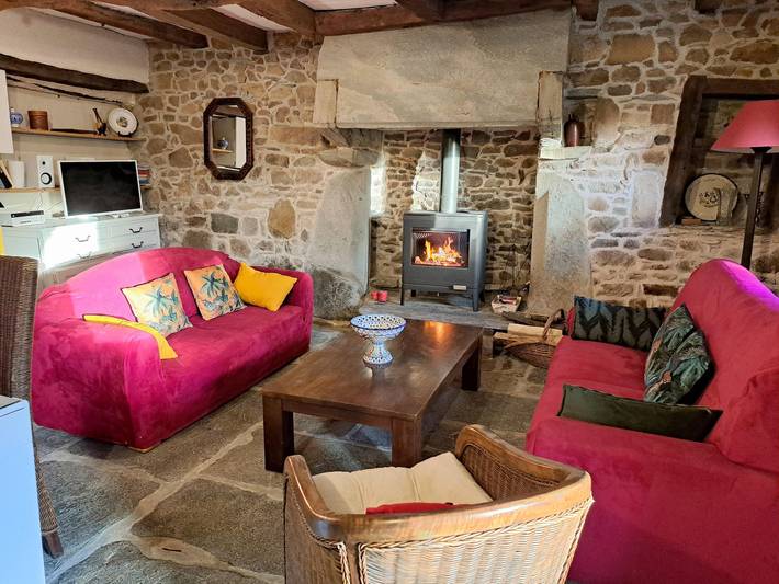 Location de vacances pour 4 personnes, avec terrasse, animaux acceptés à Guimaëc