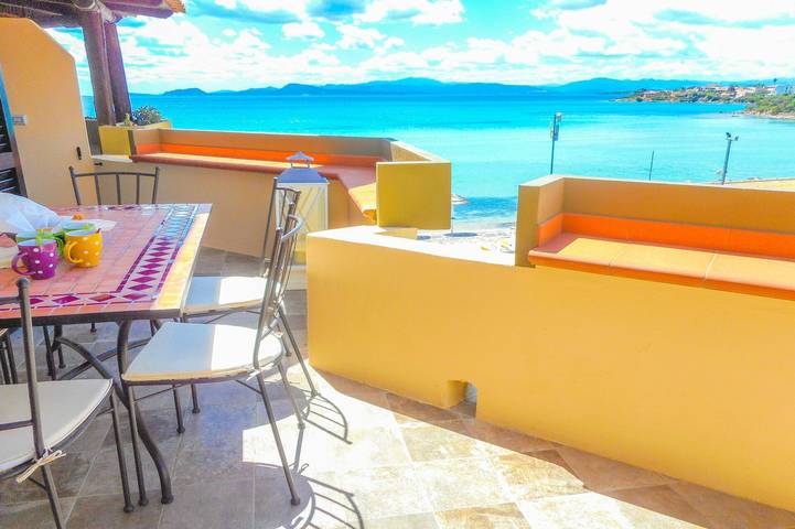 Ferienwohnung für 4 Personen, mit Balkon und Terrasse sowie Garten in Costa Smeralda - 2