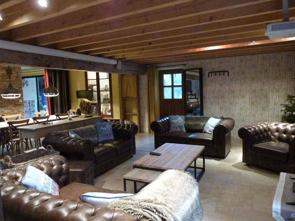 Eight-Bedroom House in Athie, Région de Montbard