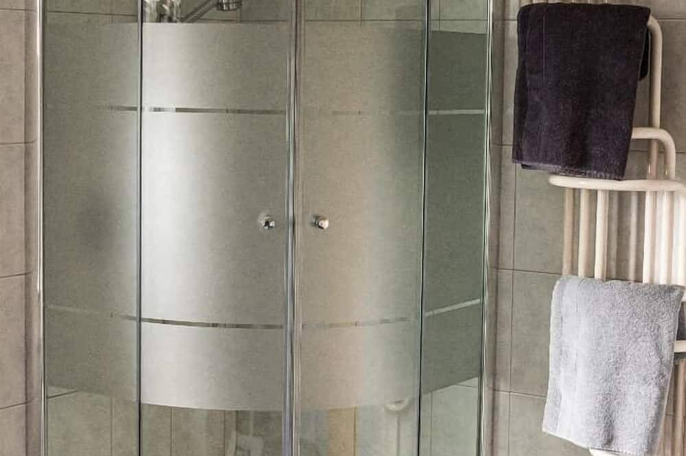 Geheel appartement, Luxuriöse Ferienwohnung mit Badewanne und Balkon in Breitenberg, Oost-Beieren