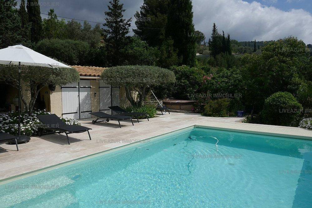 Very nice characterful house overflow pool air co pour 8 in Le Castellet, Toulon region