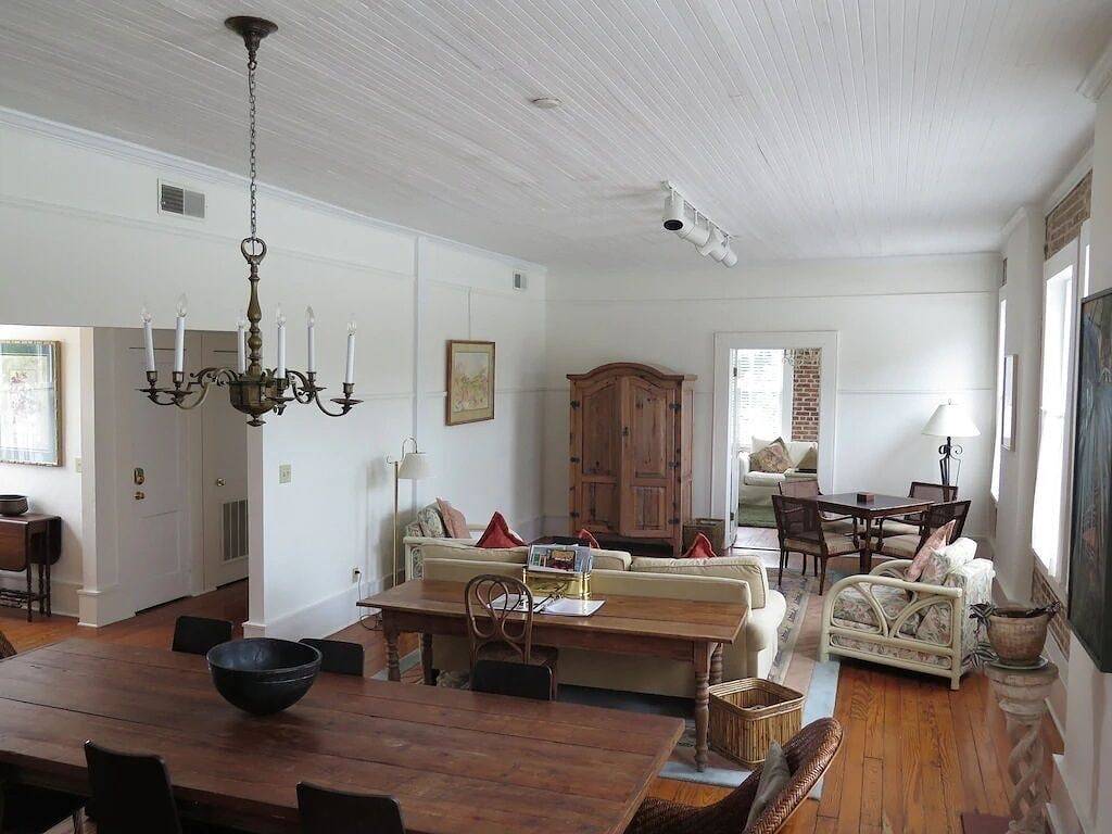 Ganze Wohnung, Artloft Historic Loft Apartment located in the heart of Downtown Beaufort in Beaufort, Beaufort County