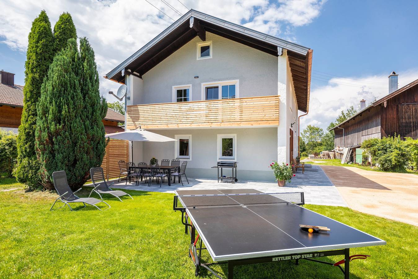 Ganze Wohnung, Ferienwohnung 'Ferienhaus Waldherr - Fewo 6 Pers.' mit privater Terrasse, privatem Garten und Wlan in Waging am See, Rupertiwinkel