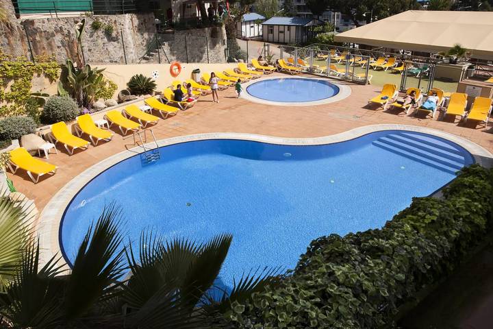 Casa rodante para 2 personas, con Terraza además de Piscina y Vistas en Calella