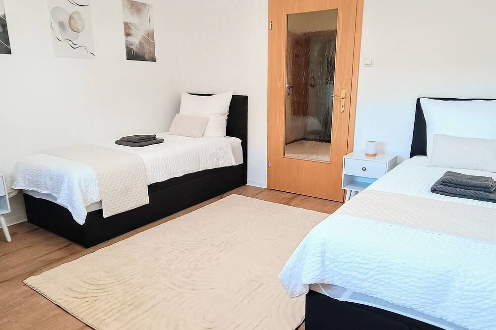 Ganze Wohnung, G.A.D.D Ferienwohnung 003\nglück an der Donau \nbest Premium Living 24/7 Check in in Straubing, Ostbayern