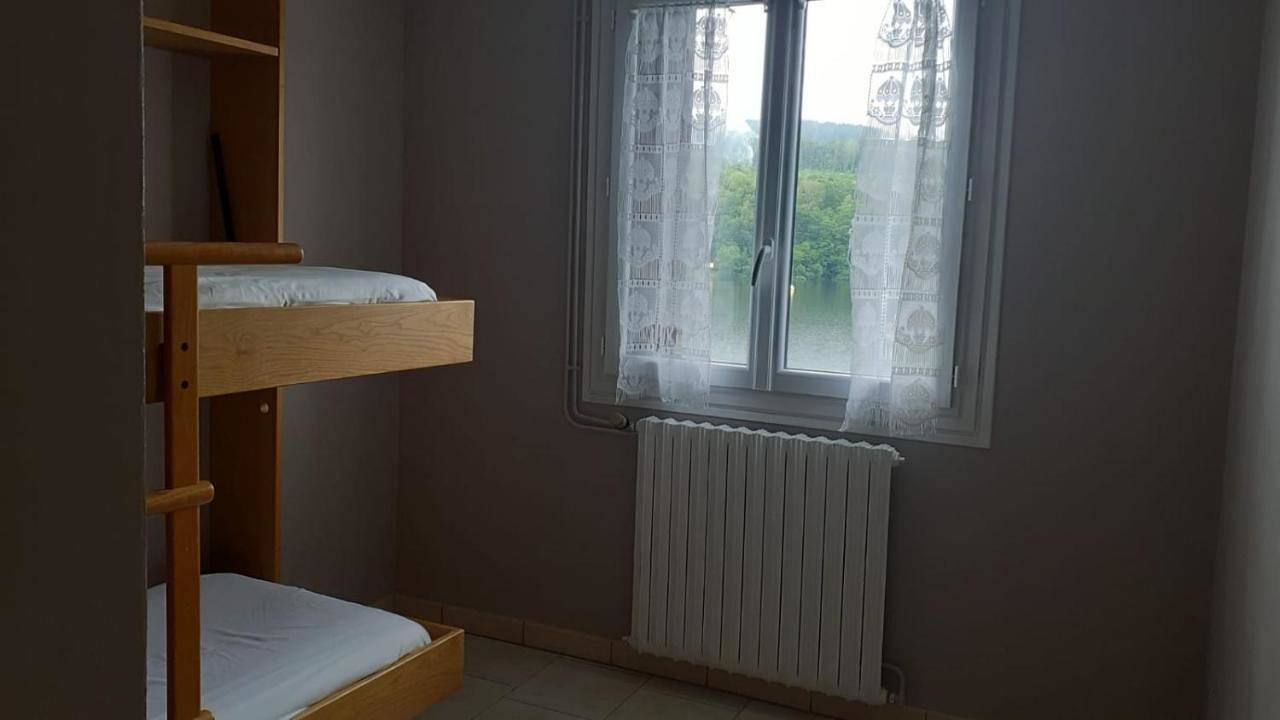 Apartment with Lake View in Treignac, Région de Tulle