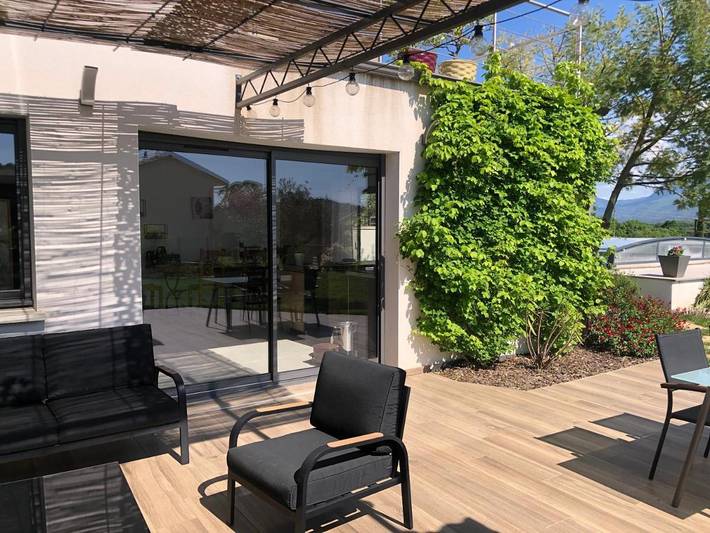 Gîte pour 2 personnes, avec piscine ainsi que vue et jardin à Crest - 3