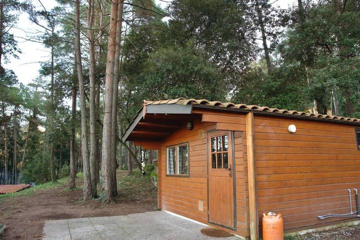 Gîte pour 2 personnes, avec piscine ainsi que vue et terrasse à Santa Pau - 4