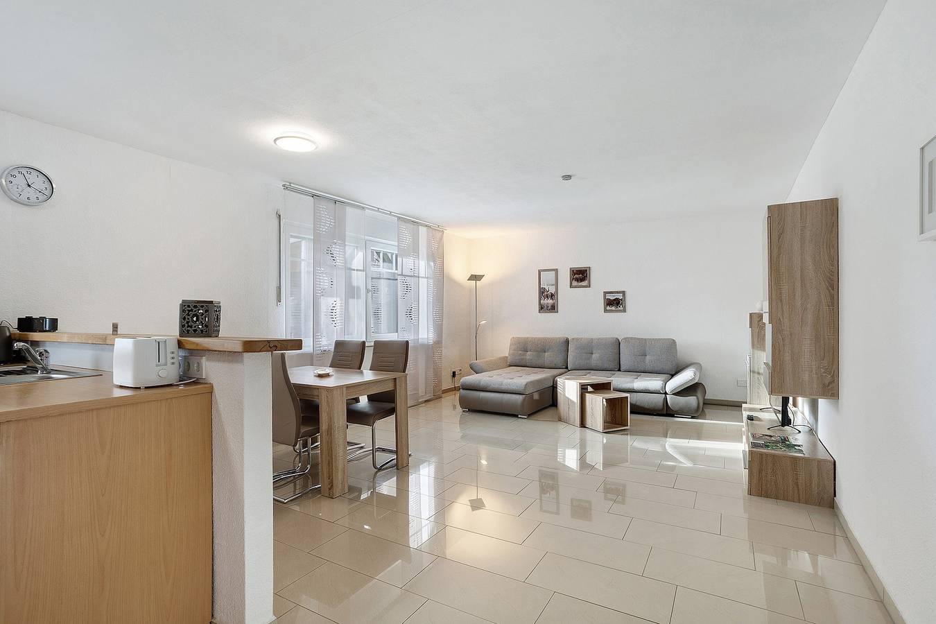 Ganze Wohnung, Ferienwohnung, 60 m² mit Gemeinschaftsterrasse, privatem Garten und Wlan in Balve, Märkischer Kreis