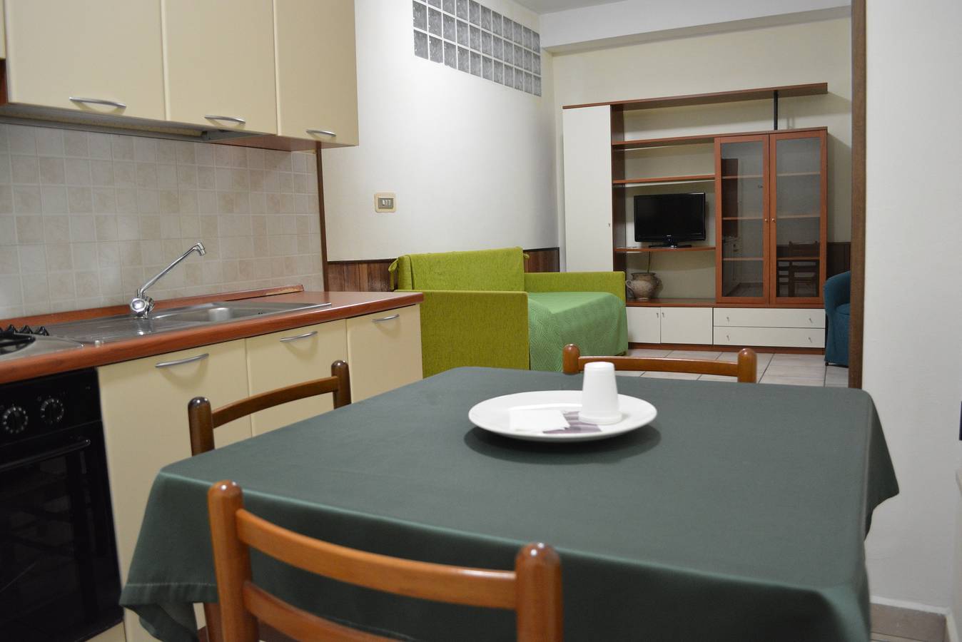Apartamento entero, Apartamento cómodo en Reggio Calabria - 34 m² con aparcamiento in Regio de Calabria, Provincia de Reggio Calabria