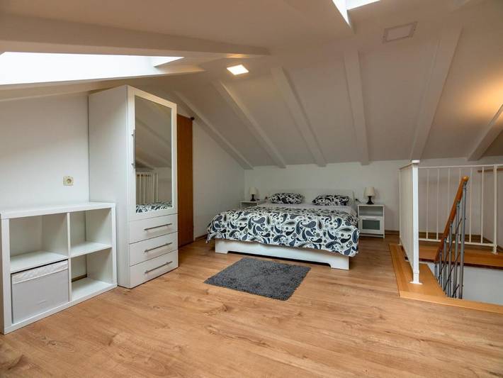 Ferienhaus für 5 Personen, mit Terrasse und Garten in Banjol - 3