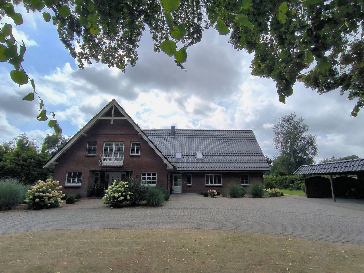 Ganze Ferienwohnung, Fewo Unter den Linden - Ferienwohnung Unter den Linden in Wallsbüll, Grünes Binnenland