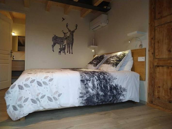 Cal Teixidor Casa in Osséja, Parque Natural Regional de los Pirineos Catalanes