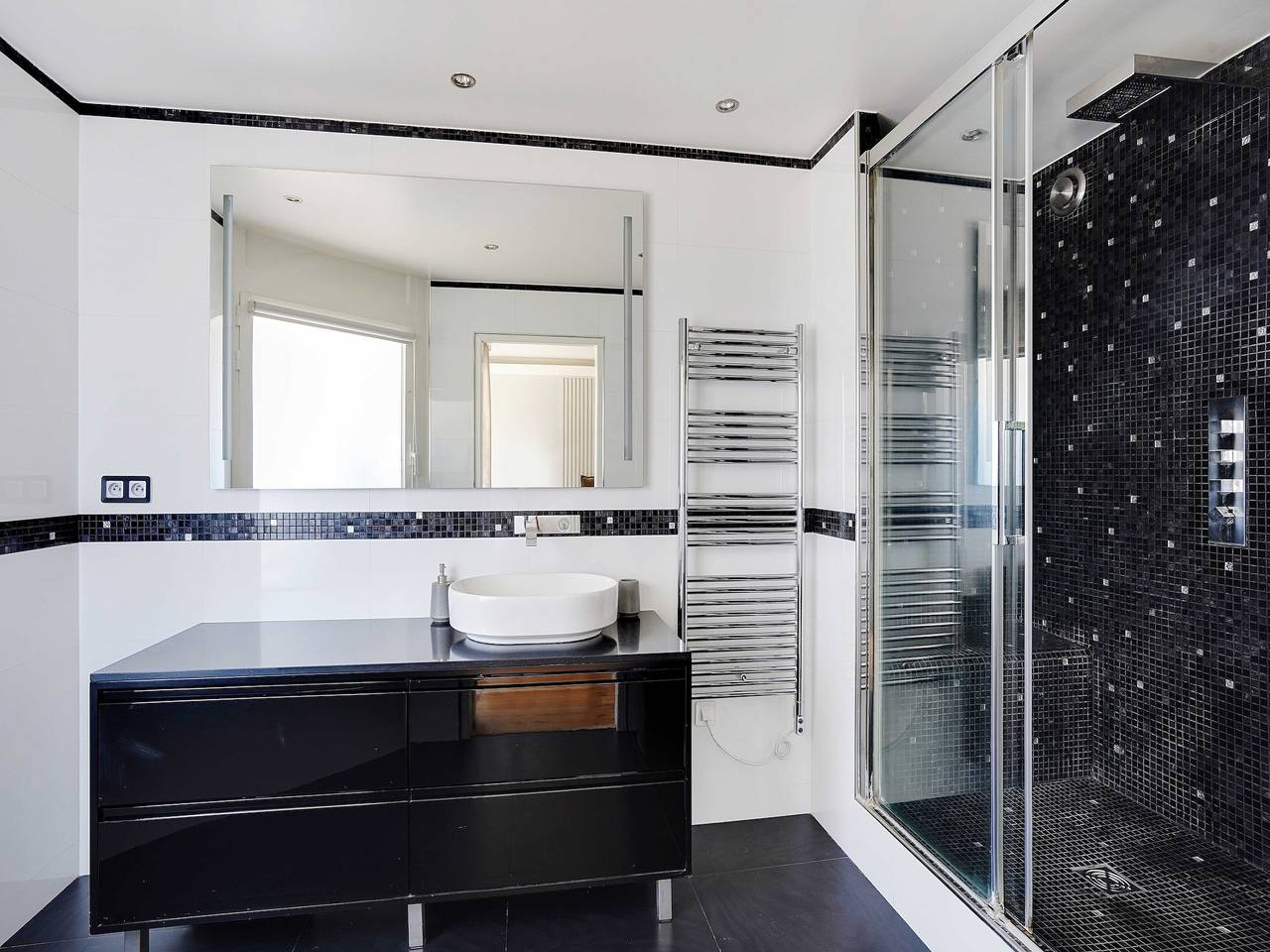 Apartamento entero, Elegante apartamento- 3Br-8P- Levallois-Perret in Levallois-Perret, Altos del Sena