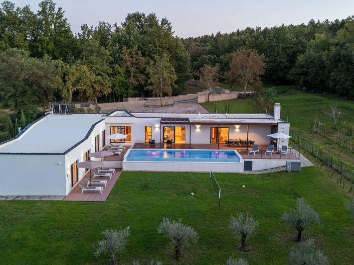 Finca für 10 Personen, mit Garten und Terrasse in Kroatien