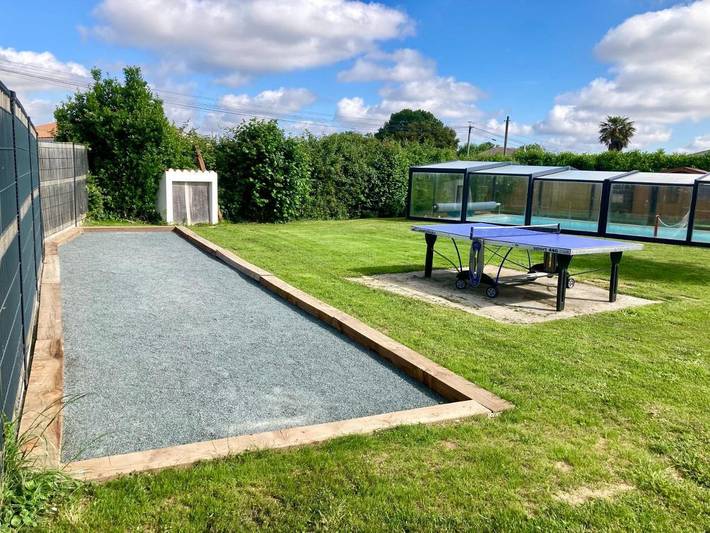 Gîte pour 4 personnes, avec piscine et jardin à Corme-Royal - 2