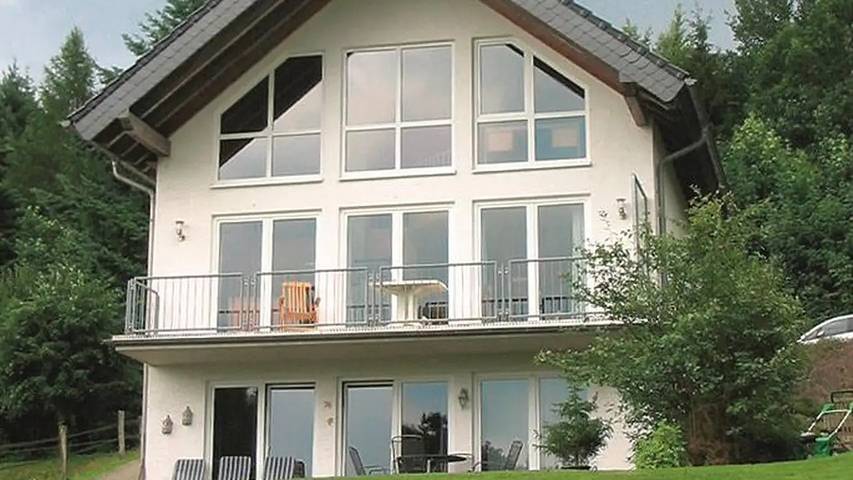 Ferienwohnung für 4 Personen, mit Garten in Hellenthal