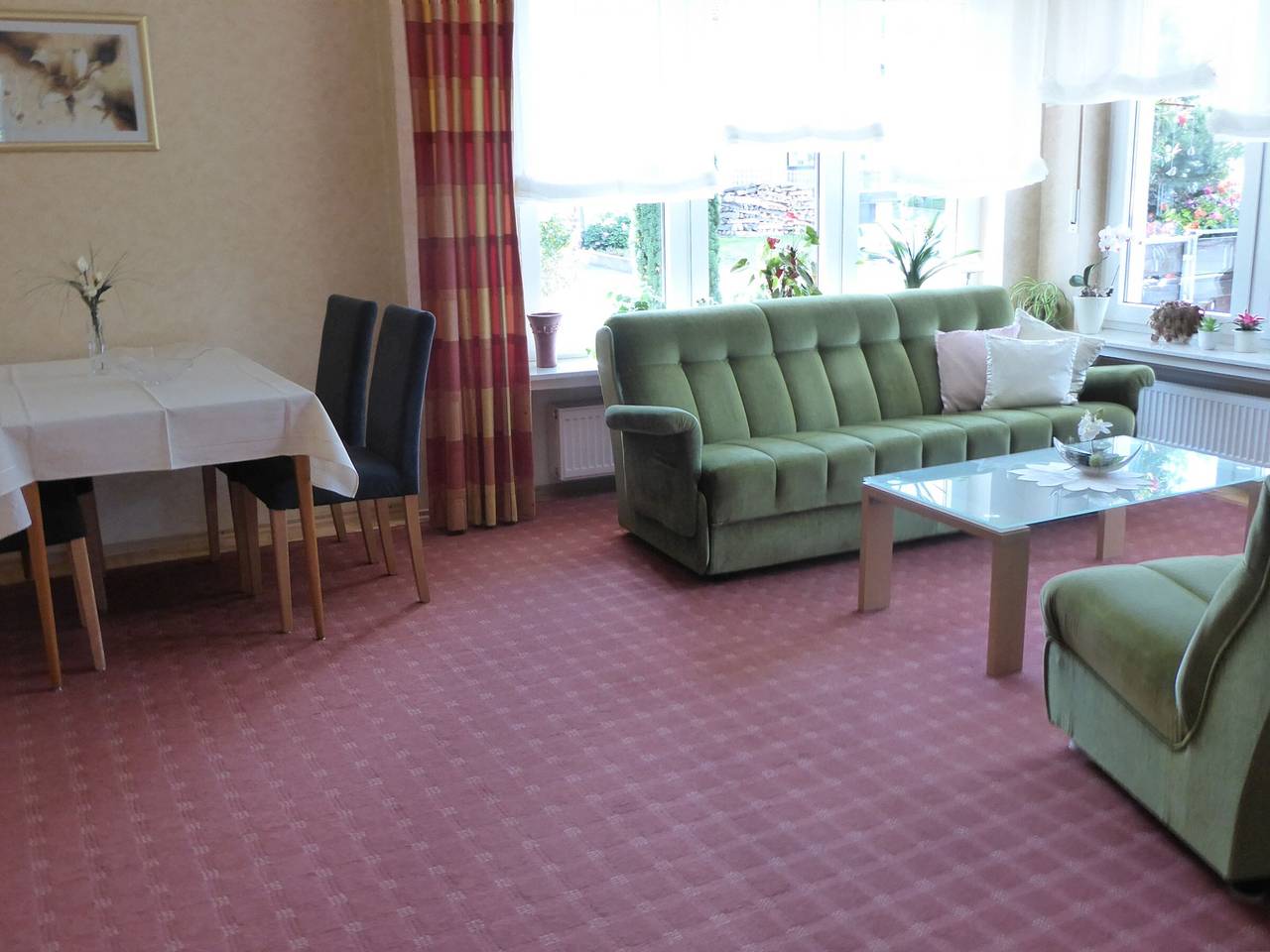 Ganze Wohnung, Ferienwohnung 'Waltraud, 105 qm' mit Panoramablick, privater Terrasse und Wlan in Hoppecke, Brilon