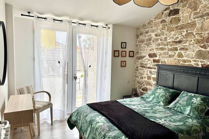 Gîte pour 4 personnes, avec jacuzzi et jardin à Port-Saint-Père - 2