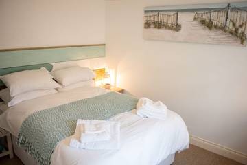Holiday Apartment for 4 People in Eastbourne, East Sussex, Photo 3