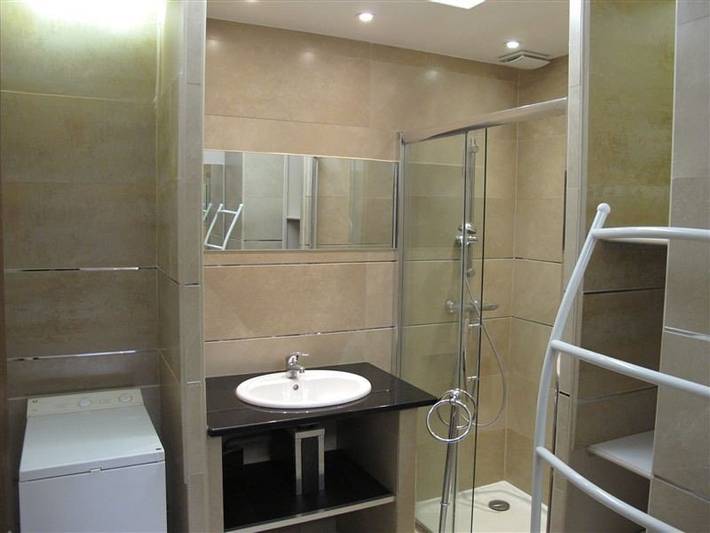 Gîte pour 4 personnes, avec terrasse dans Office De Tourisme De Tregastel - 3