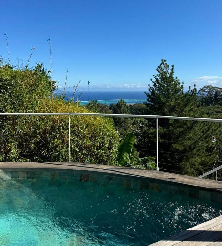 Appartement de vacances pour 2 personnes, avec piscine ainsi que jardin et vue