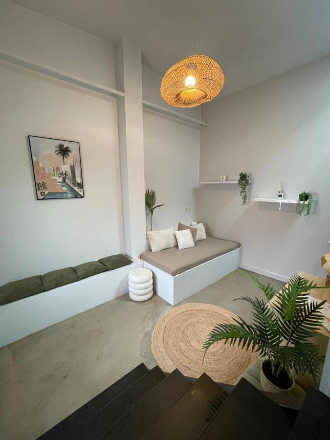 Location de vacances pour 3 personnes, avec terrasse ainsi que piscine et jardin à Trèbes - 4