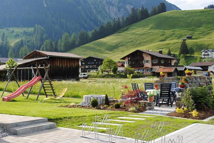 Gîte pour 5 personnes, avec jardin, adapté aux familles à Holzgau - 3