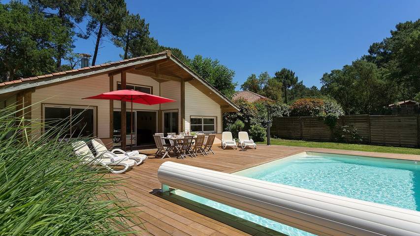 Villa pour 10 personnes, avec jacuzzi et jardin ainsi que terrasse et piscine, animaux acceptés à Moliets-et-Maa