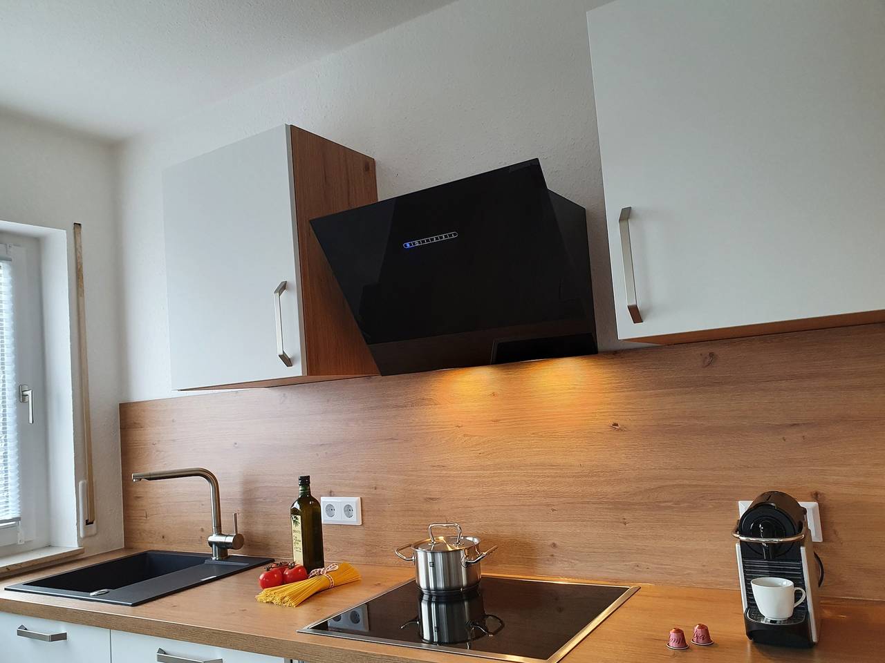 Ganze Ferienwohnung, Ferienwohnung Höri-Glück - 3-Zimmer-Fewo, 82 qm mit Balkon und Teilseesicht in Gaienhofen, Untersee