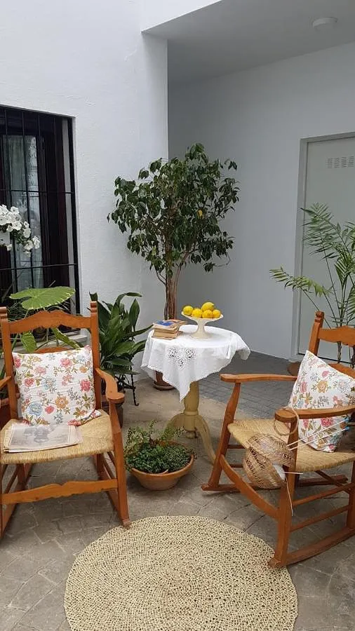 Apartamento de vacaciones para 2 personas, con piscina además de vistas y jardín - 1