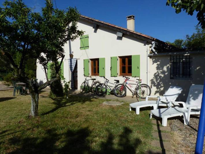 Gîte pour 3 personnes, avec Terrasse et Jardin