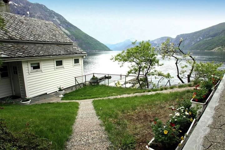 Location de vacances pour 5 personnes, avec jardin et vue dans Eidfjord - 2