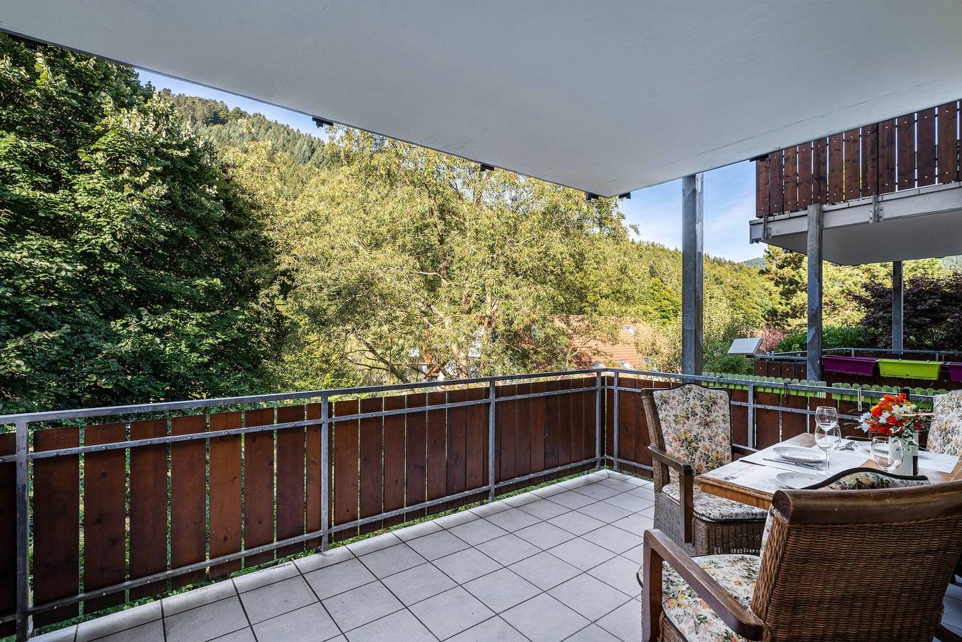 Ganze Wohnung, Ferienwohnung 'Rosa 2' mit Balkon und Wi-Fi in Bad Herrenalb, Nordschwarzwald