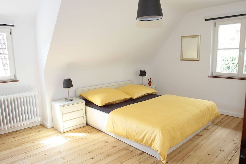 Ganze Wohnung, Stilvolle Ferienwohnung in idyllischer Lage mit Feldbergblick in Stegen, Südschwarzwald