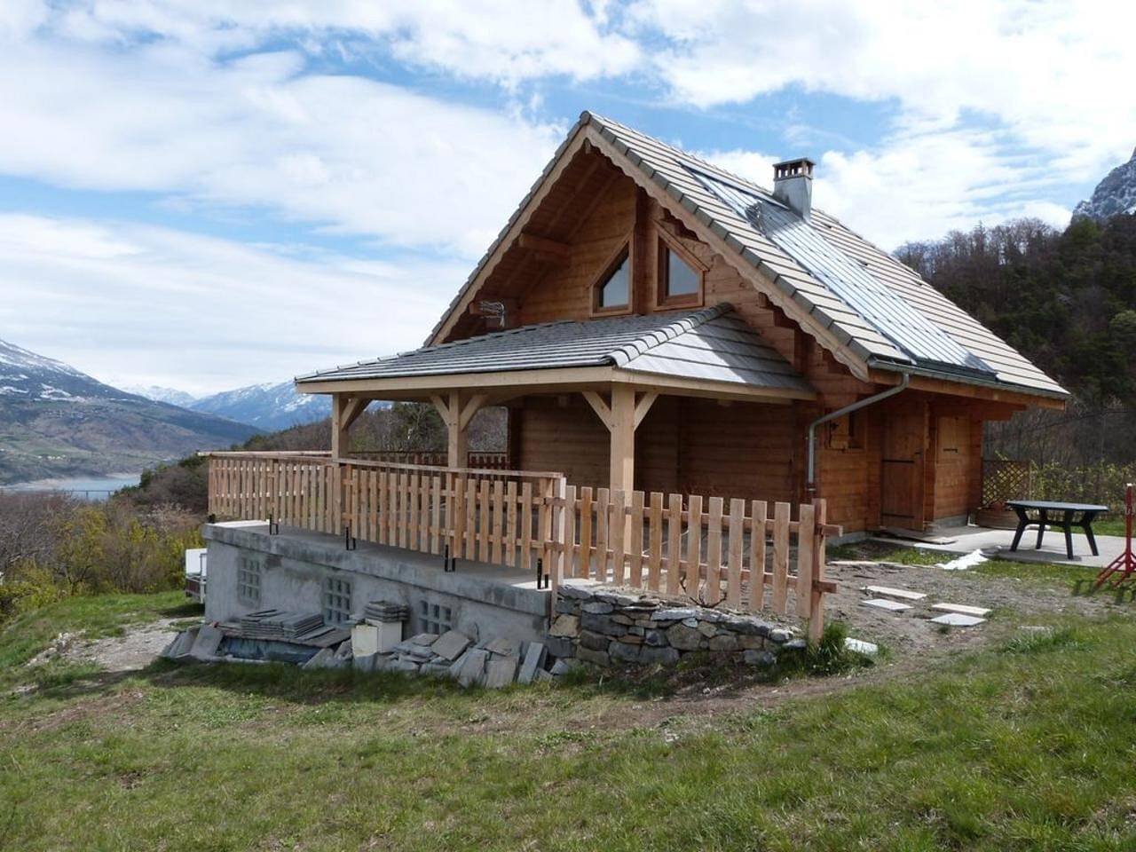 Chalet 'Montagne Pontis Face Écrins' avec Vue sur le Lac, Terrasse Privée et Wi-Fi in Pontis, Région de Barcelonnette