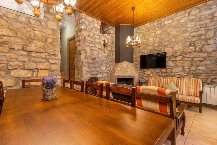 Landhaus für 11 Personen, mit Balkon und Whirlpool, mit Haustier in Katalonien - 4